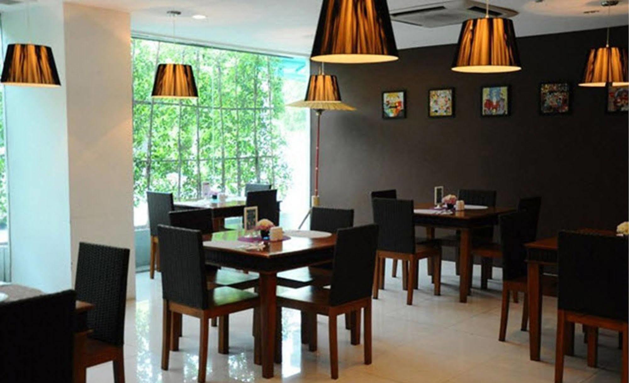 สาทร เกรซ เซอร์วิส เรสซิเดนซ์ Aparthotel กรุงเทพมหานคร ภายนอก รูปภาพ